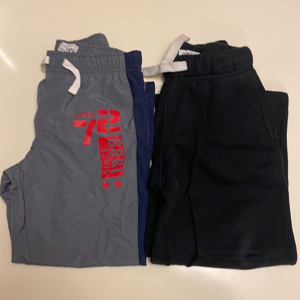 2 Boys pants size 5-7 $15